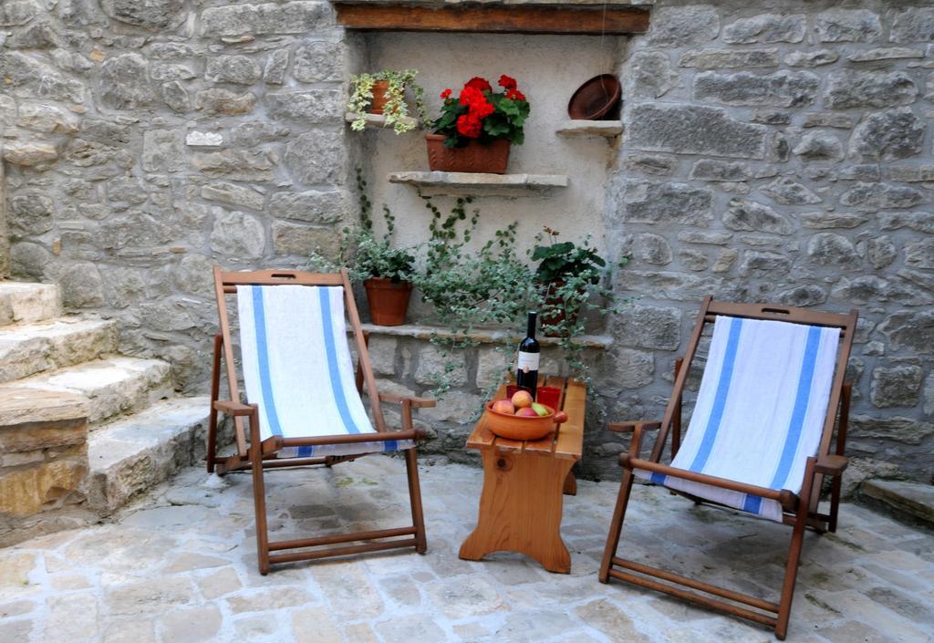 Holiday Homes Poli Svetega Antona Gračišće Quarto foto