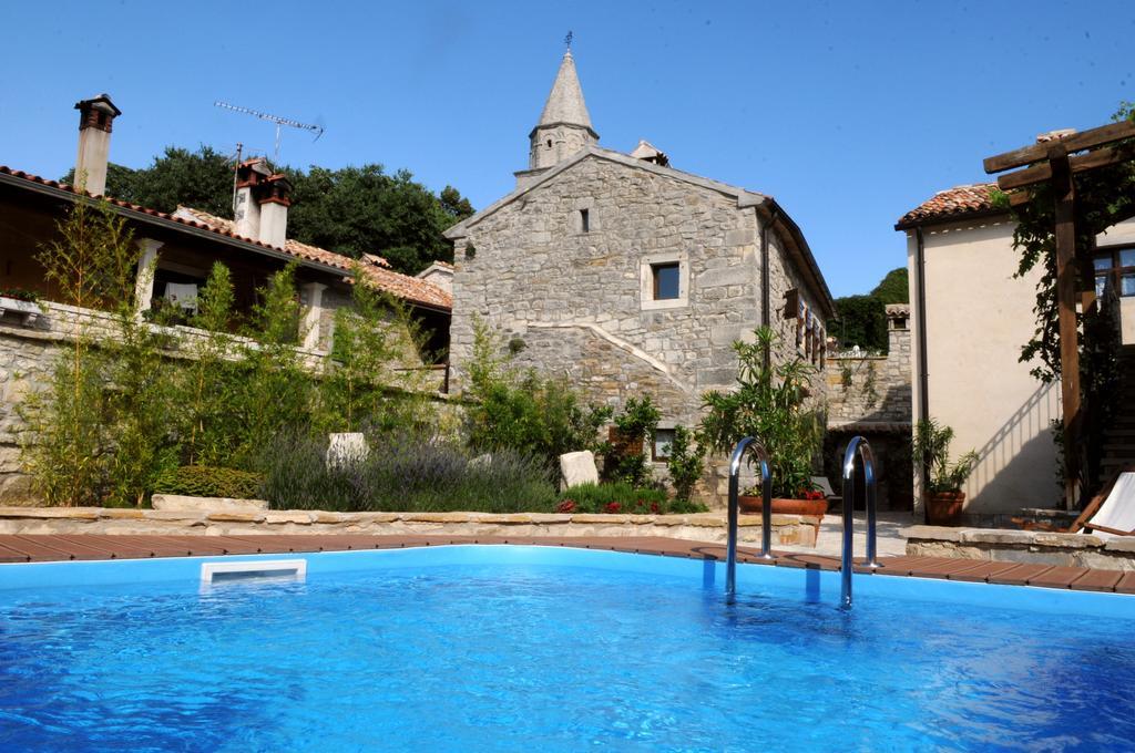 Holiday Homes Poli Svetega Antona Gračišće Quarto foto