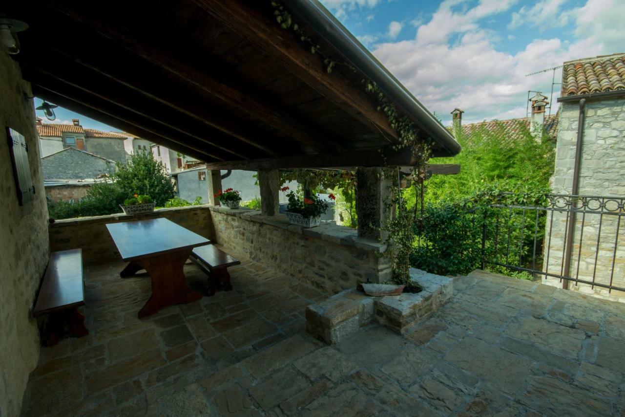 Holiday Homes Poli Svetega Antona Gračišće Exterior foto